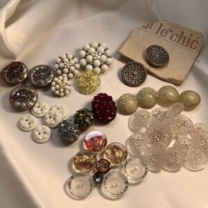 Assorted Vintage Buttons